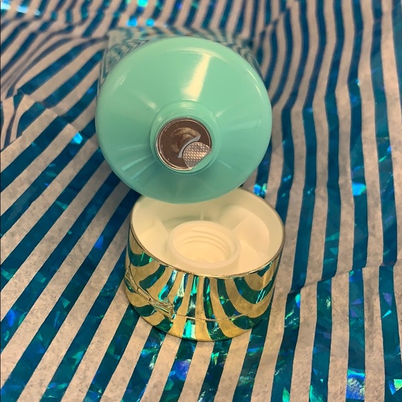 7th & Plum - Picture 3 of 3